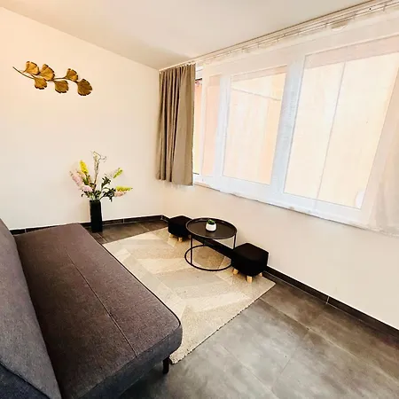 Apartament With Free Parking 5 Praga