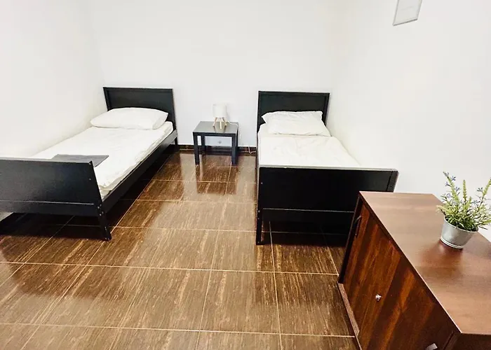 Apartment With Free Parking 5