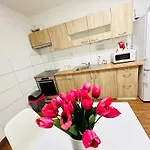 Apartment With Free Parking 5 *