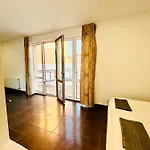 With Free Parking 5 Apartment Prague